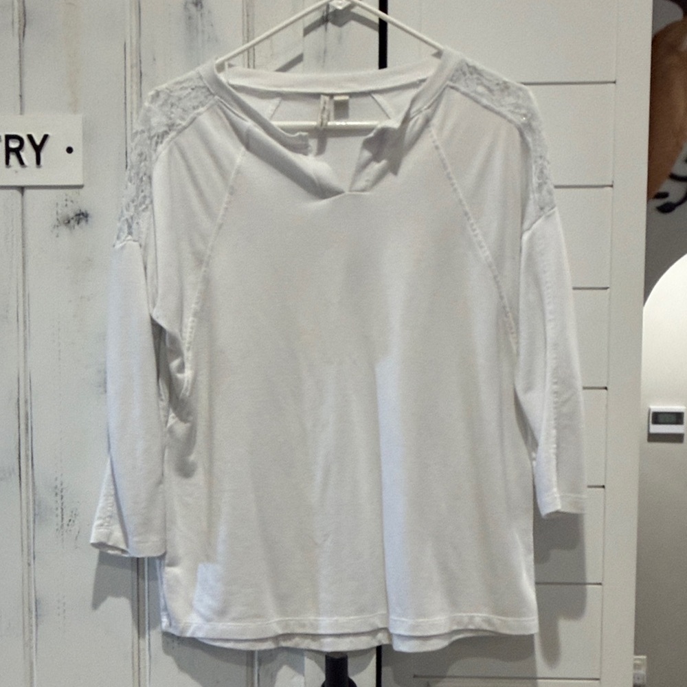 Chic White Lace Accent Women's Long Sleeve Top